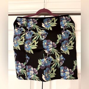 Elizabeth and James mini scuba Skirt size medium